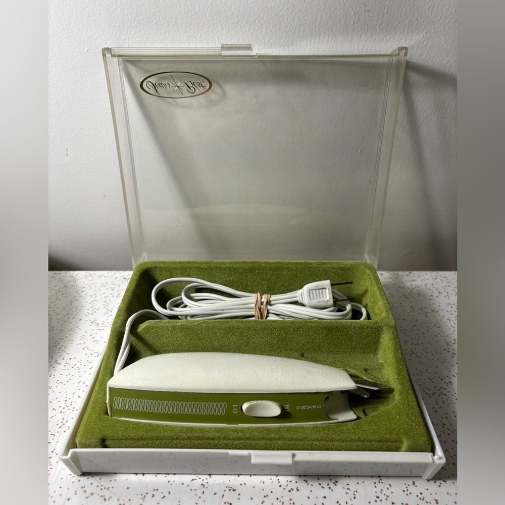 Sears / Sears Best vintage electric scissors